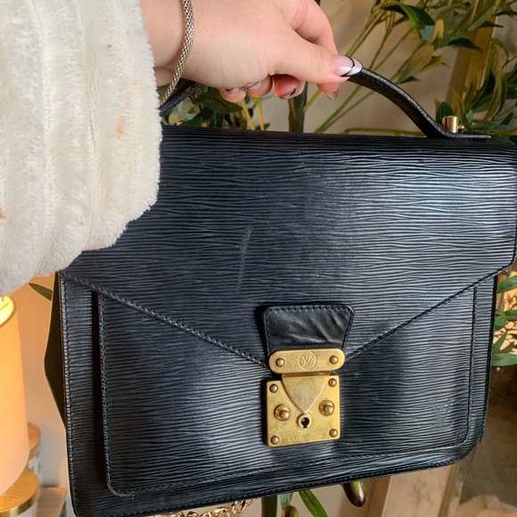 Louis Vuitton Epi Leather Bag - Picture 2 of 8